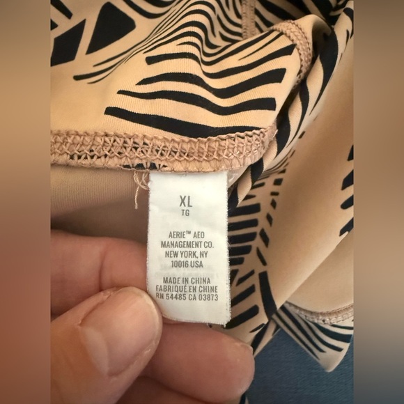 Aerie Women’s Chill Play Move Leggings SZ XL High Waisted Brown Black Floral - Picture 6 of 10